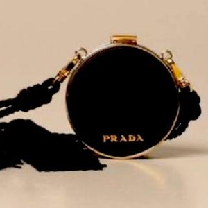 Meet your Posher, Antonia